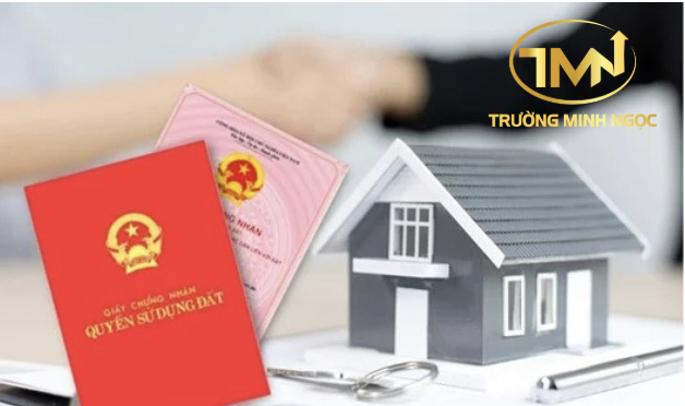 Nên công chứng hay chứng thực hợp đồng chuyển nhượng khi mua bán nhà đất? (Ảnh minh hoạ)