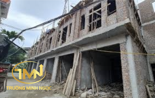 Trường hợp xây tường chung với nhà hàng xóm thì có được quyền phá dỡ không? (Ảnh minh hoạ)