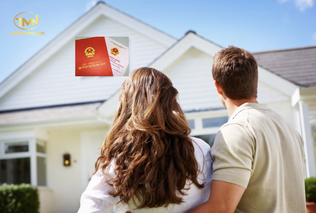 Hai vợ chồng đứng tên trên sổ đỏ, khi mua bán nhà chỉ vợ hoặc chồng ký có được không? (Ảnh minh hoạ)