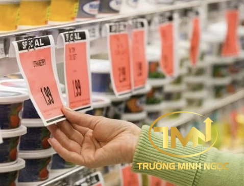 Bán hàng hóa cao hơn giá niêm yết bị phạt như thế nào? (Ảnh minh hoạ)