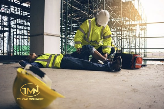 Điều kiện hưởng chế độ bảo hiểm tai nạn lao động tự nguyện (Ảnh minh hoạ)