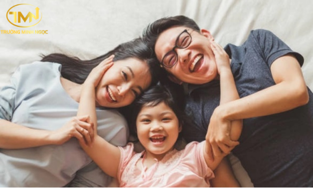 Giấy khai sinh không ghi tên cha/mẹ thì con có quyền thừa kế hay không?