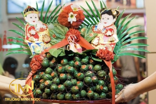 Trao sính lễ được hiểu như thế nào theo quy định pháp luật? (Ảnh minh hoạ)