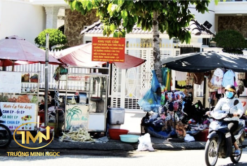 Sử dụng tạm thời lòng đường, vỉa hè vào mục đích khác được quy định như thế nào? (Ảnh minh hoạ)