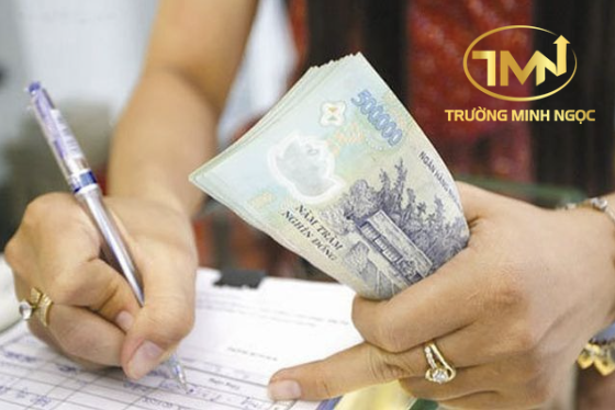 Mức phạt cho hành vi bắt buộc người lao động đi làm ngày tết mà không được sự đồng ý? (Ảnh minh hoạ)