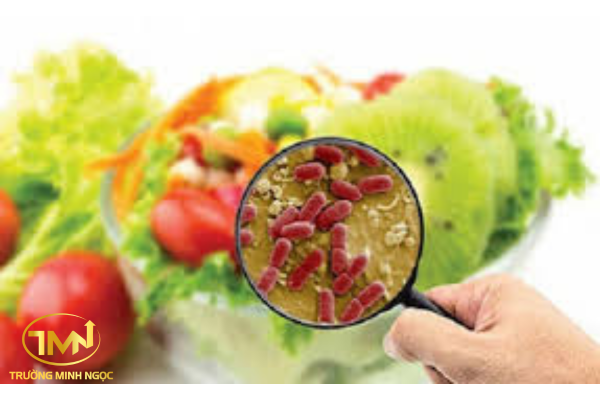 Bán đồ ăn gây ngộ độc thực phẩm cho người khác bi xử lý như thế nào?